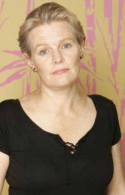 Фото - Мэри Хэррон: 257x400 / 18 Кб