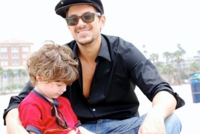 Фото - Эндрю Дэволи: 405x272 / 22 Кб