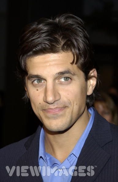 Фото - Эндрю Дэволи: 385x594 / 32 Кб