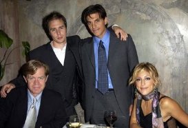 Фото - Эндрю Дэволи: 273x186 / 15 Кб