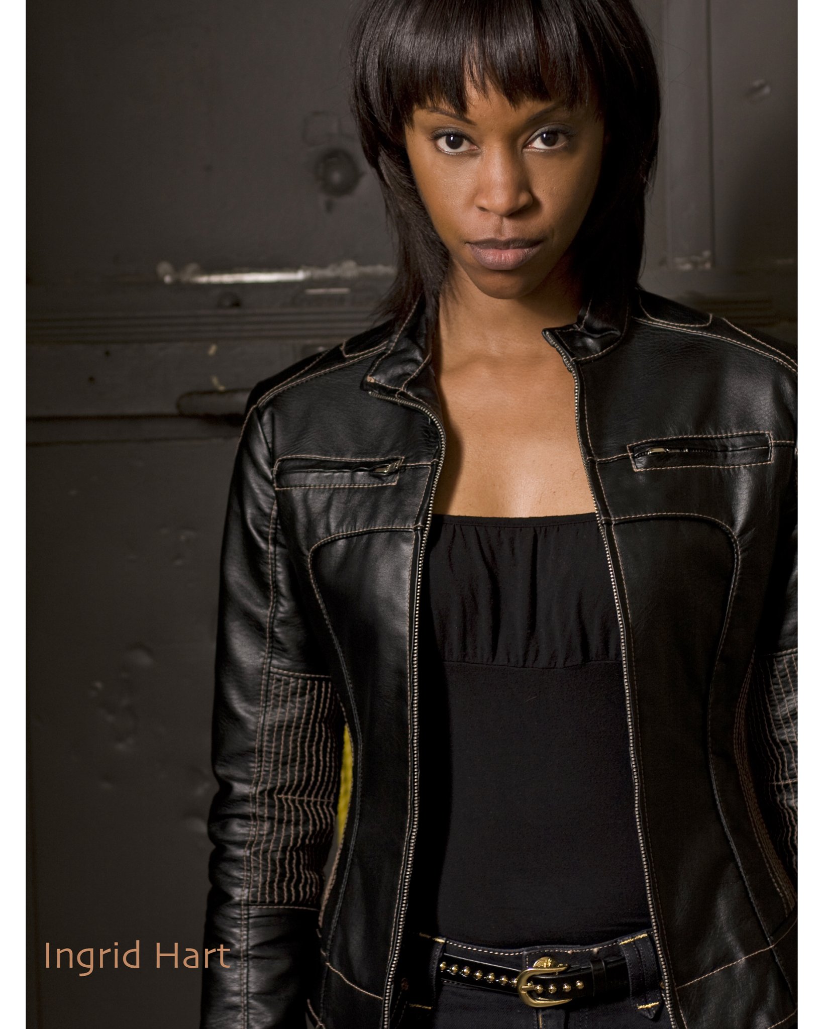 Фото - Ingrid Hart: 1638x2048 / 379 Кб