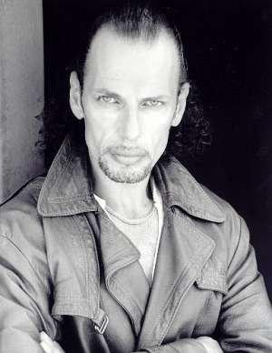 Фото - Фрэнки Рэй: 300x388 / 21 Кб