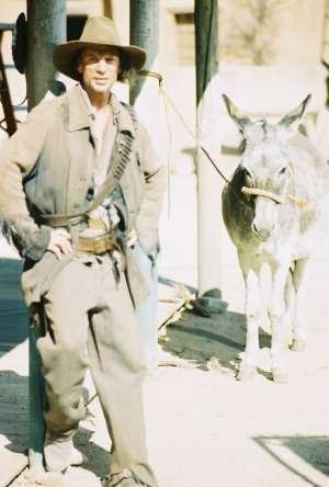 Фото - Фрэнки Рэй: 300x444 / 25 Кб