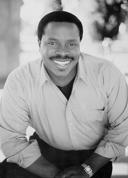 Фото - Эдвард Джеймс Гэйдж: 427x595 / 43 Кб