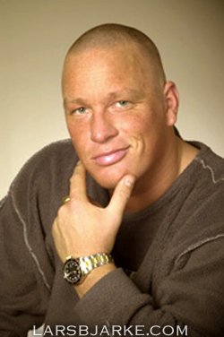 Фото - Ларс Бьярке: 250x376 / 18 Кб
