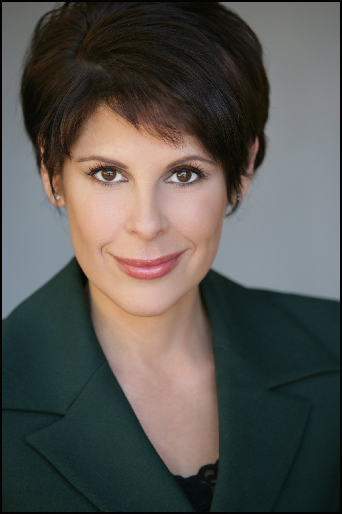 Фото - Гиги Эрнета: 1200x1800 / 180 Кб