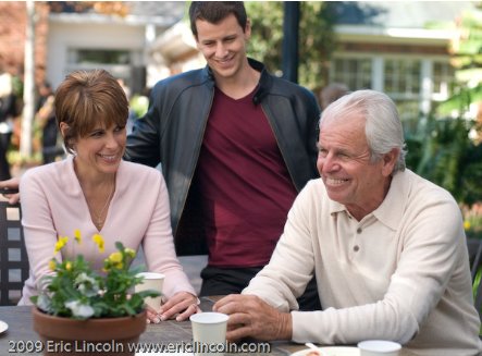 Фото - Гиги Эрнета: 443x327 / 36 Кб