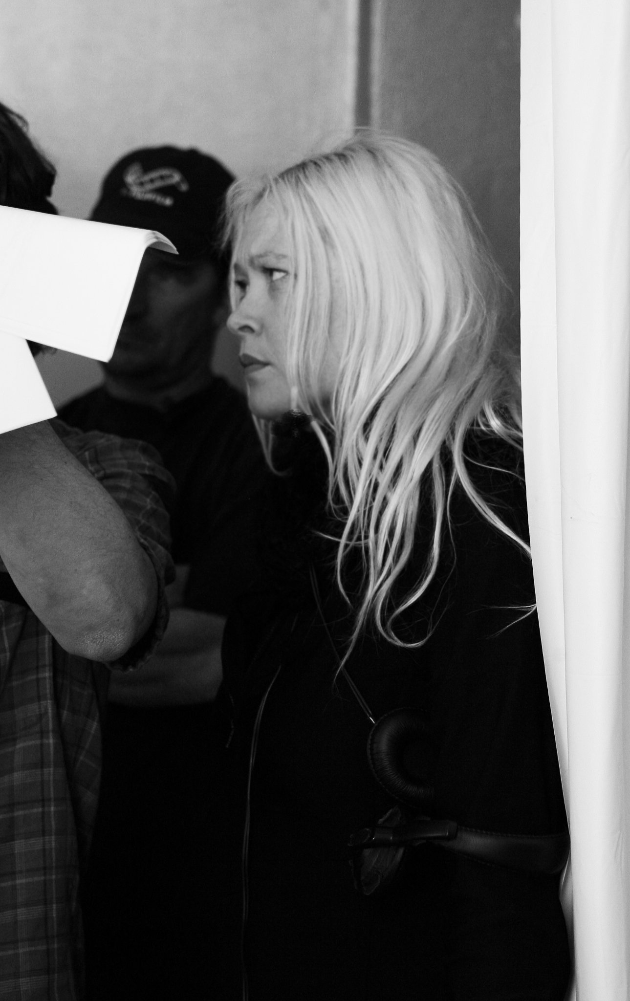 Фото - Тамми Саттон: 1289x2048 / 244 Кб