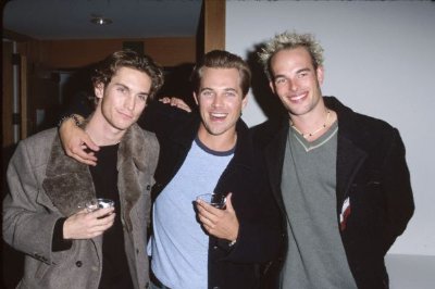 Фото - Оливер Хадсон: 400x266 / 21 Кб