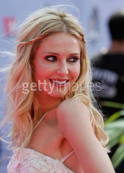 Фото - Ванесса Брэнч: 425x594 / 42 Кб