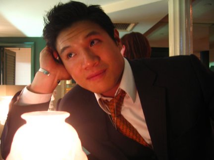 Фото - Джеймс Чуэнг: 432x324 / 20 Кб