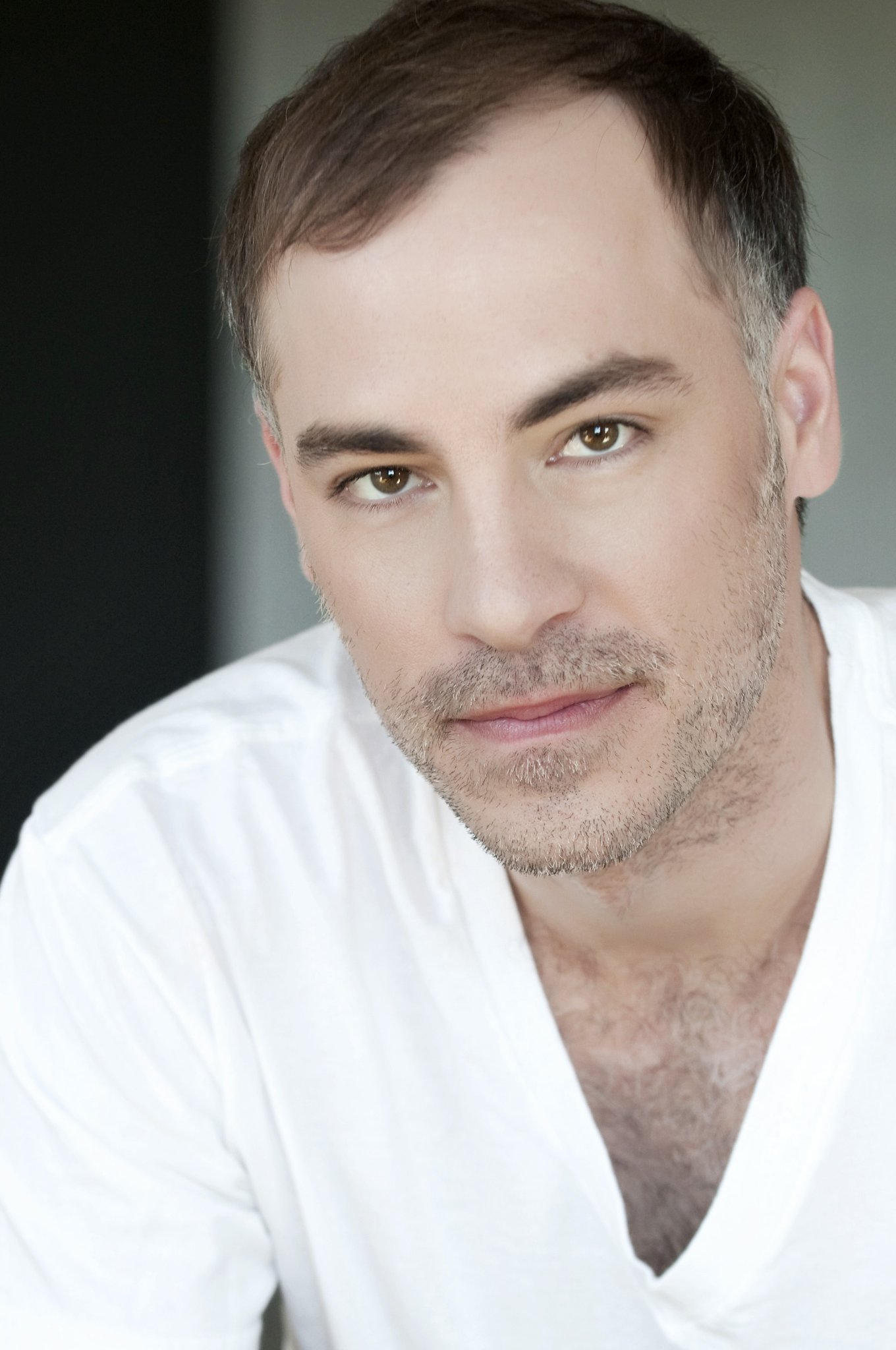 Фото - Clint Curtis: 1360x2048 / 235 Кб