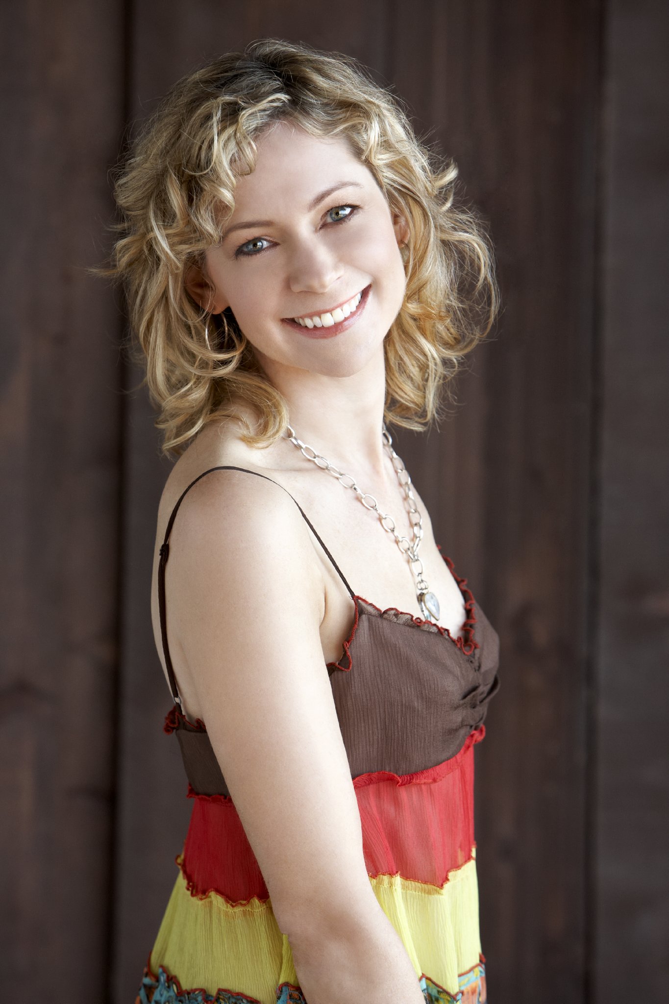 Фото - Кэрри Престон: 1365x2048 / 323 Кб