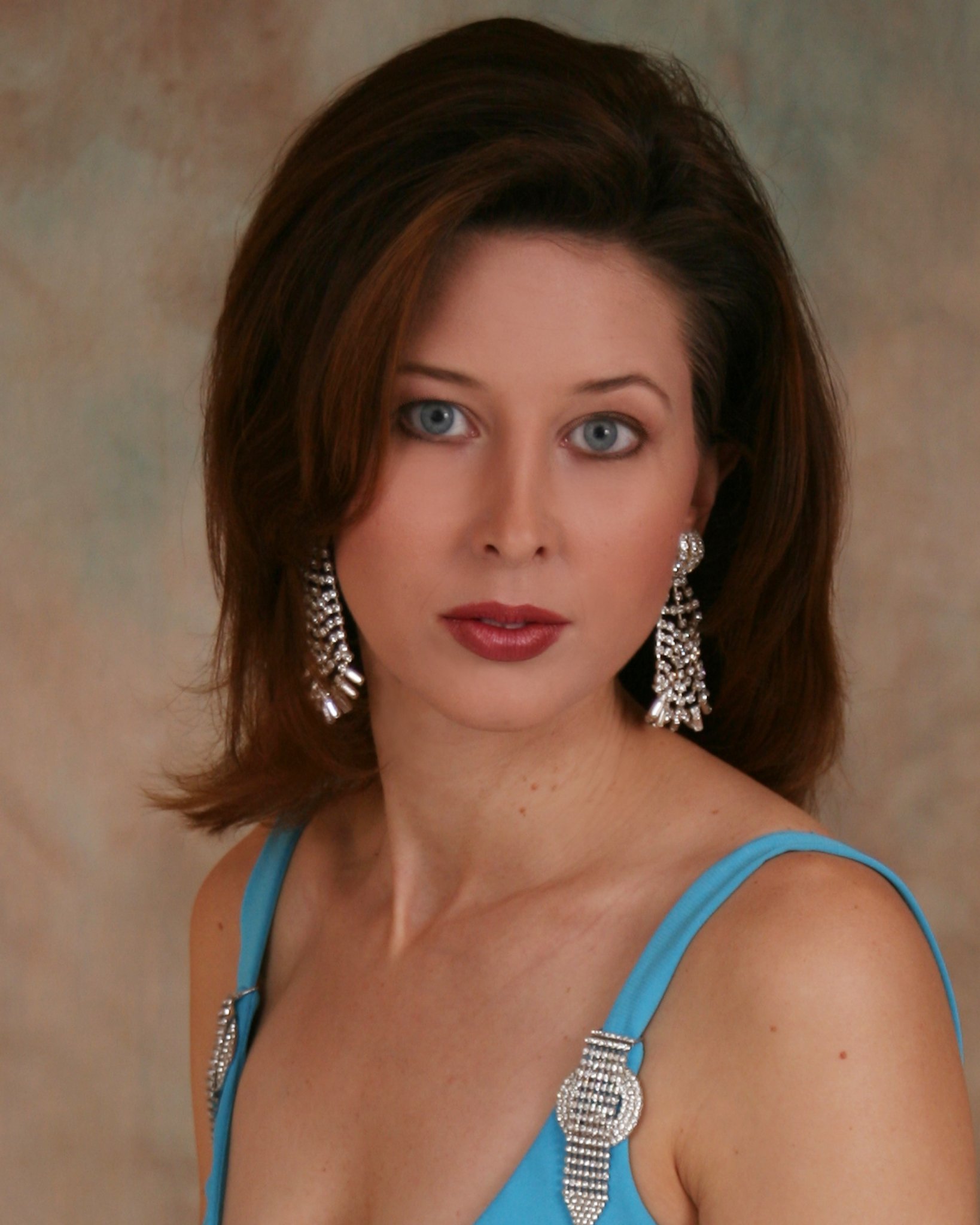 Фото - Karmyn Tyler: 1638x2048 / 270 Кб