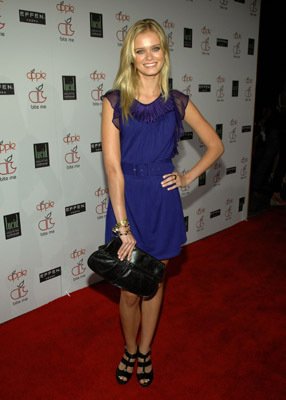 Фото - Сара Пэкстон: 286x400 / 21 Кб