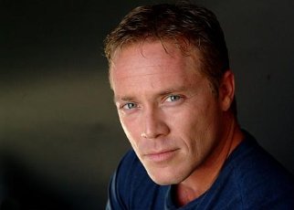 Фото - Micah May: 322x230 / 11 Кб