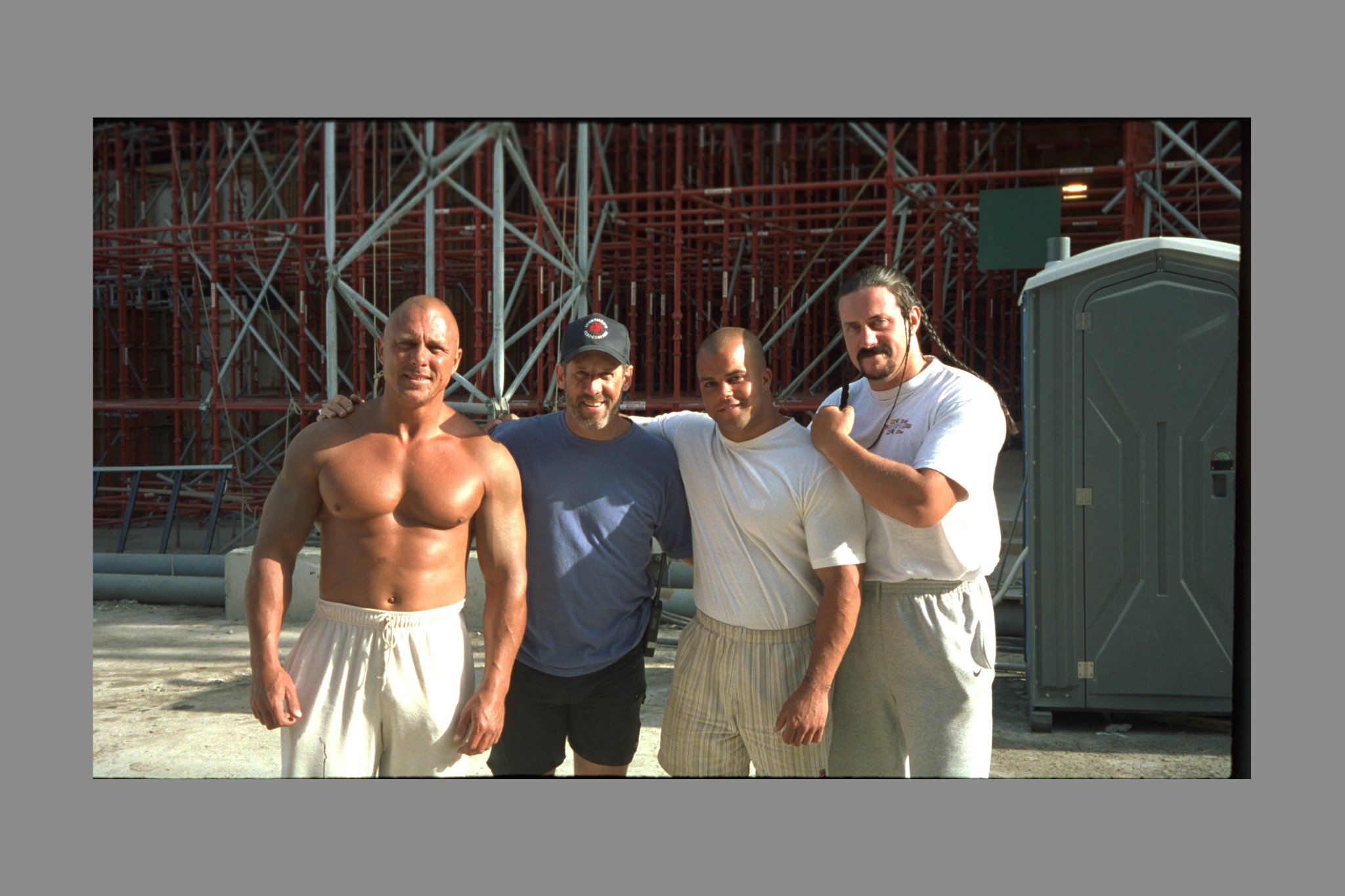 Фото - Брайан Смиж: 2048x1365 / 301 Кб