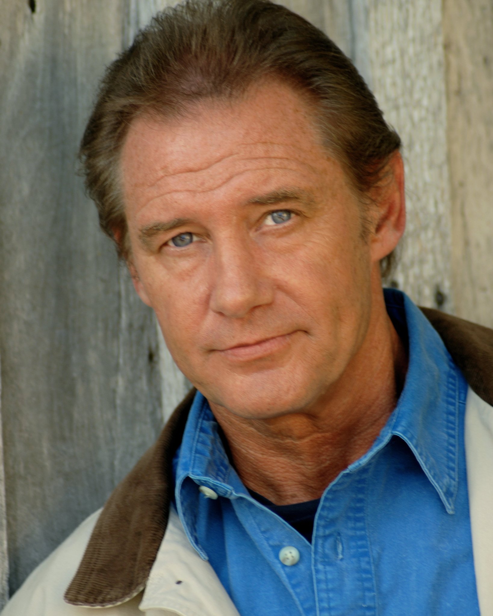 Фото - Дэнни Винсон: 1638x2048 / 325 Кб