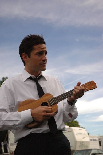 Фото - Энрике Мурсиано: 335x504 / 24 Кб