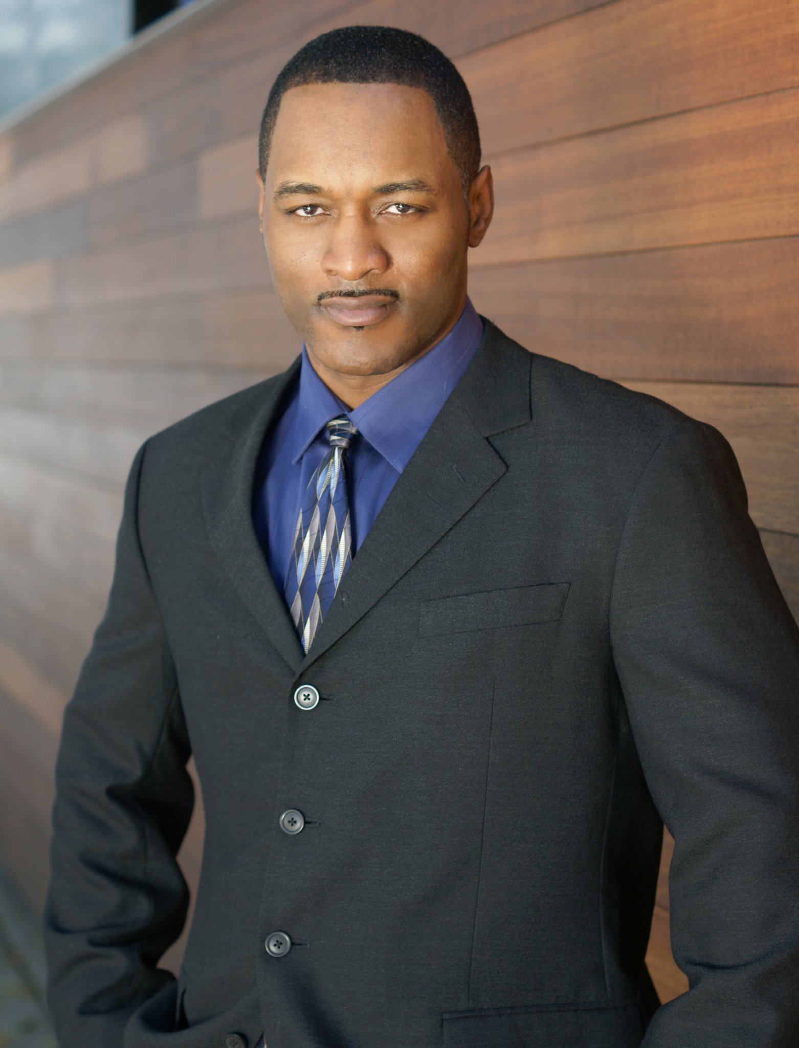 Фото - Javon Johnson: 1562x2048 / 295 Кб