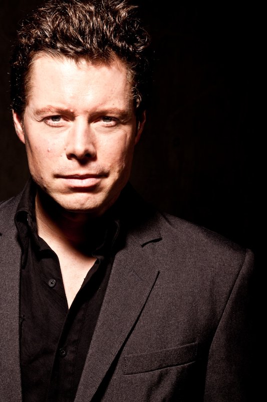 Фото - Дэвид Ричмонд-Пек: 533x800 / 72 Кб