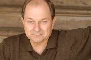 Фото - Тед Холлис: 299x199 / 11 Кб