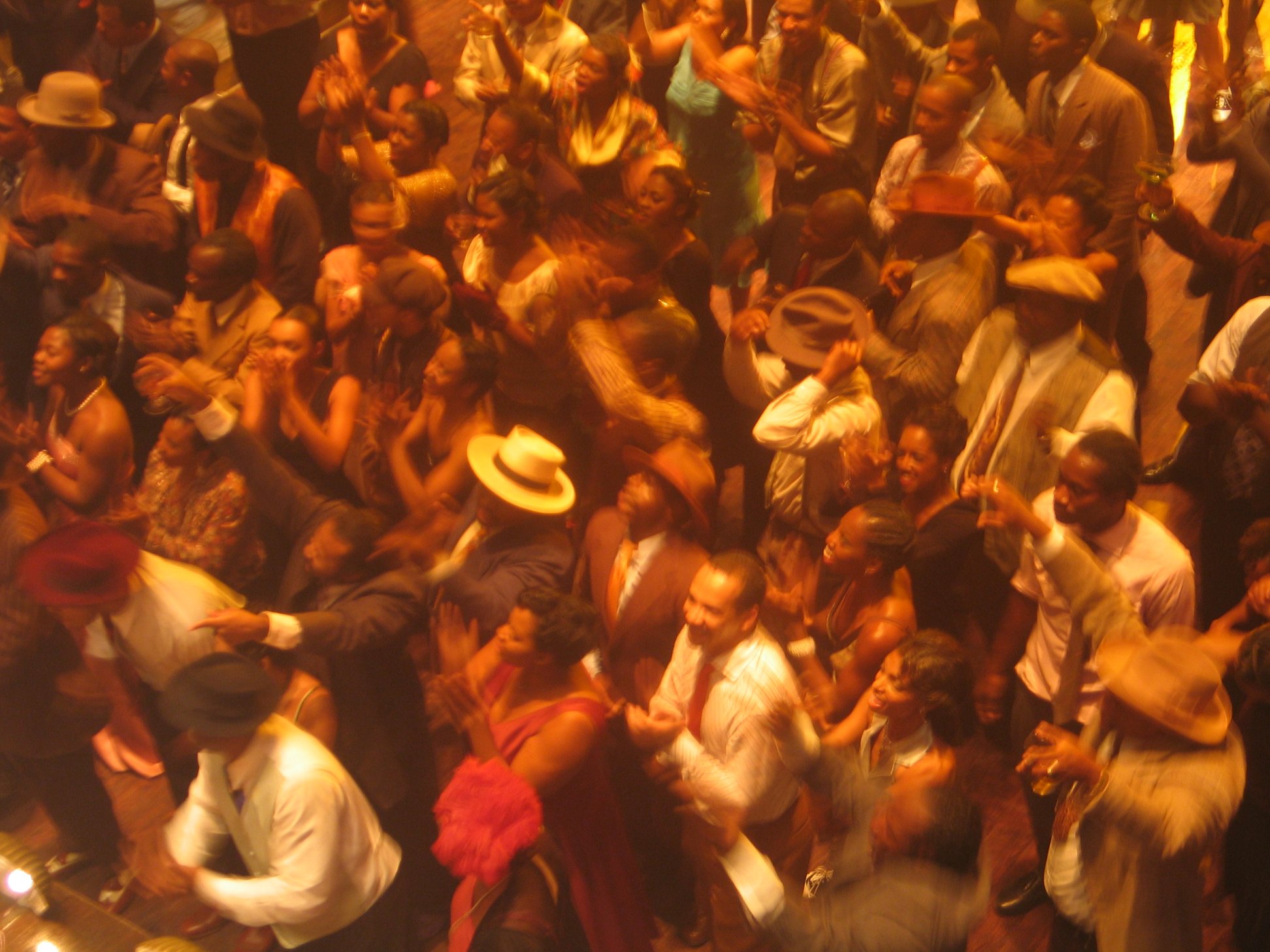 Фото - Чарлз Брин: 1944x1458 / 378 Кб