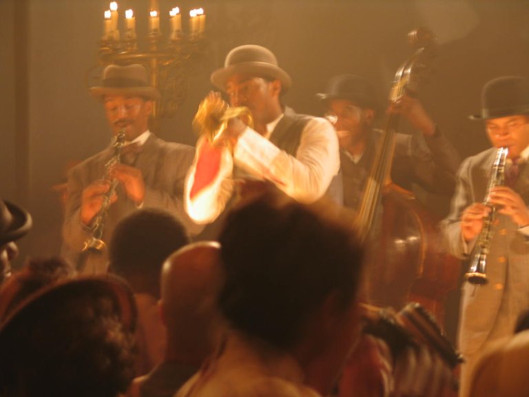 Фото - Чарлз Брин: 768x576 / 45 Кб