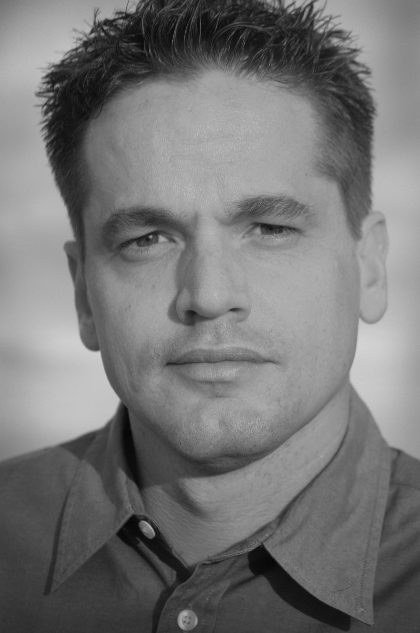 Фото - Кевин Даунс: 1360x2048 / 232 Кб