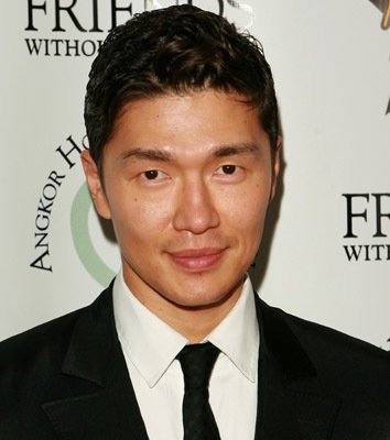 Фото - Рик Юн: 354x400 / 25 Кб