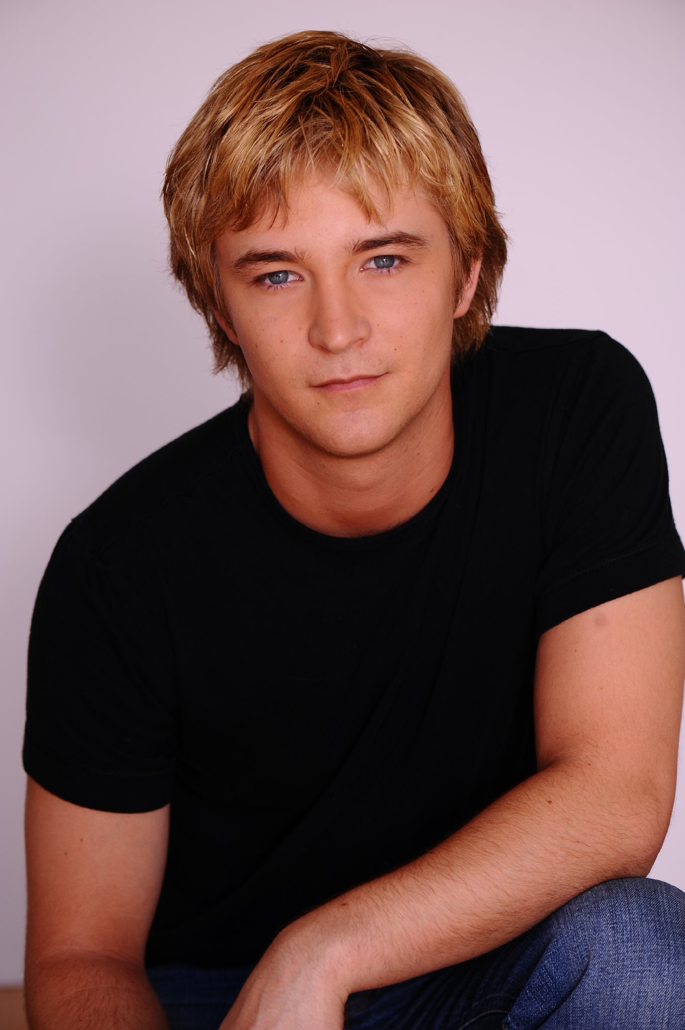 Фото - Майкл Уэлш: 1363x2048 / 251 Кб