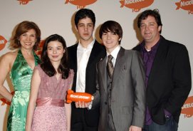 Фото - Джош Пек: 271x184 / 15 Кб