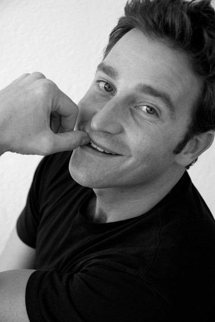 Фото - Fernando Gil: 428x640 / 35 Кб