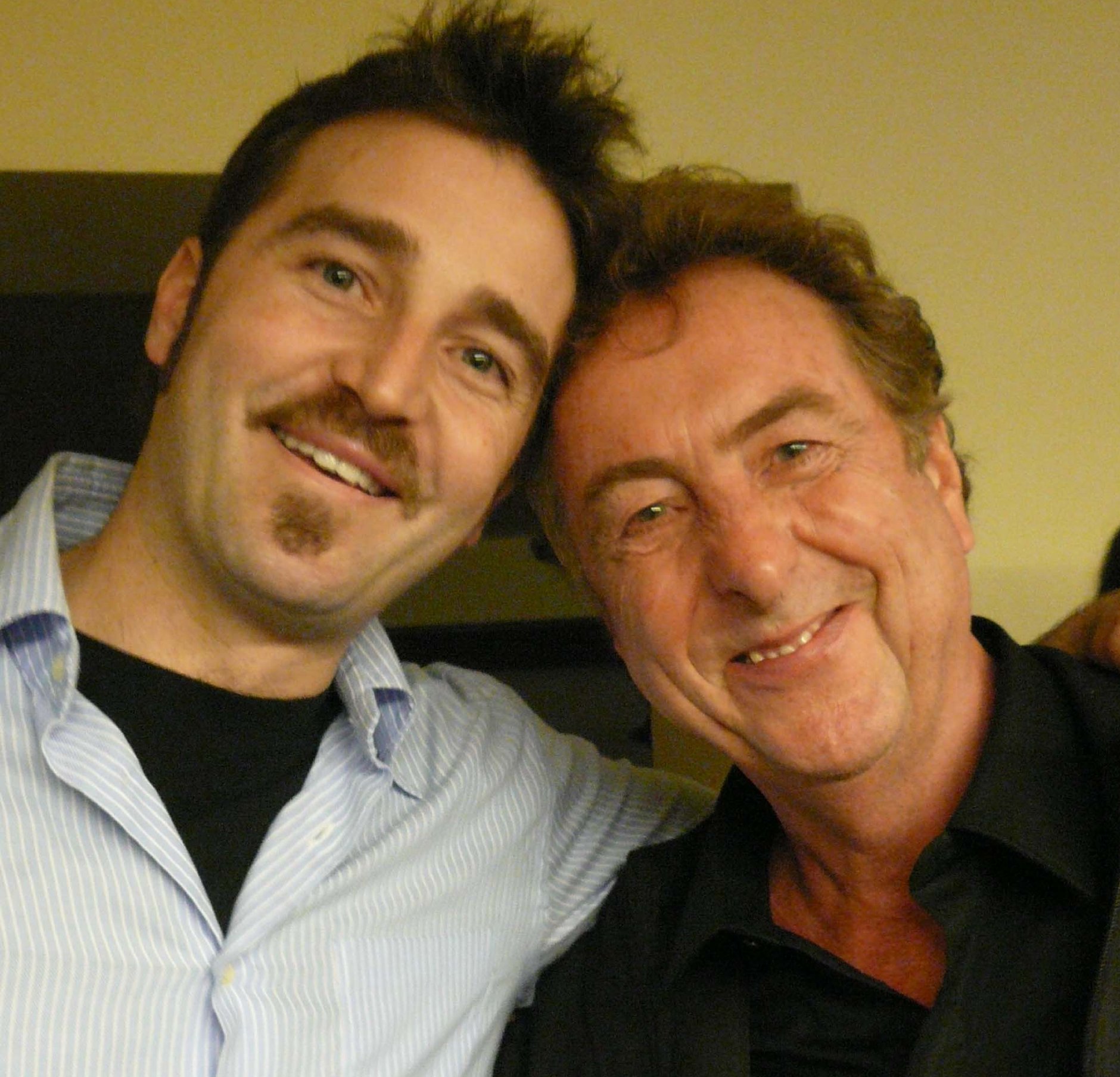 Фото - Fernando Gil: 1880x1807 / 408 Кб