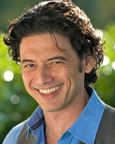 Фото - Паскаль Петрарди: 384x480 / 39 Кб