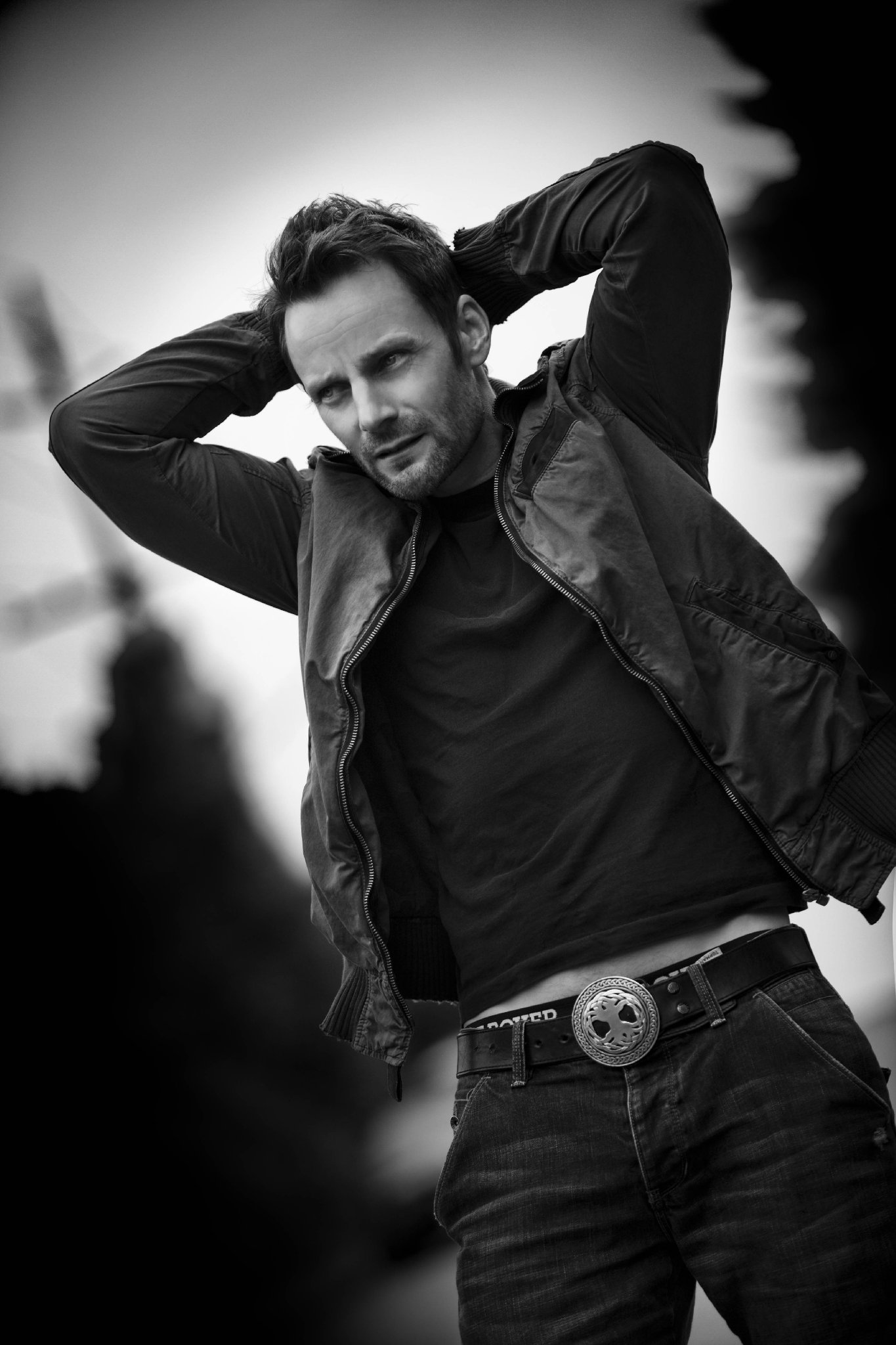 Фото - Райан Роббинс: 1365x2048 / 275 Кб