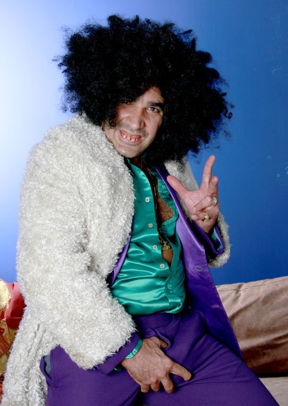 Фото - Alki David: 567x799 / 87 Кб