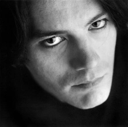 Фото - Mark Finney: 445x440 / 23 Кб