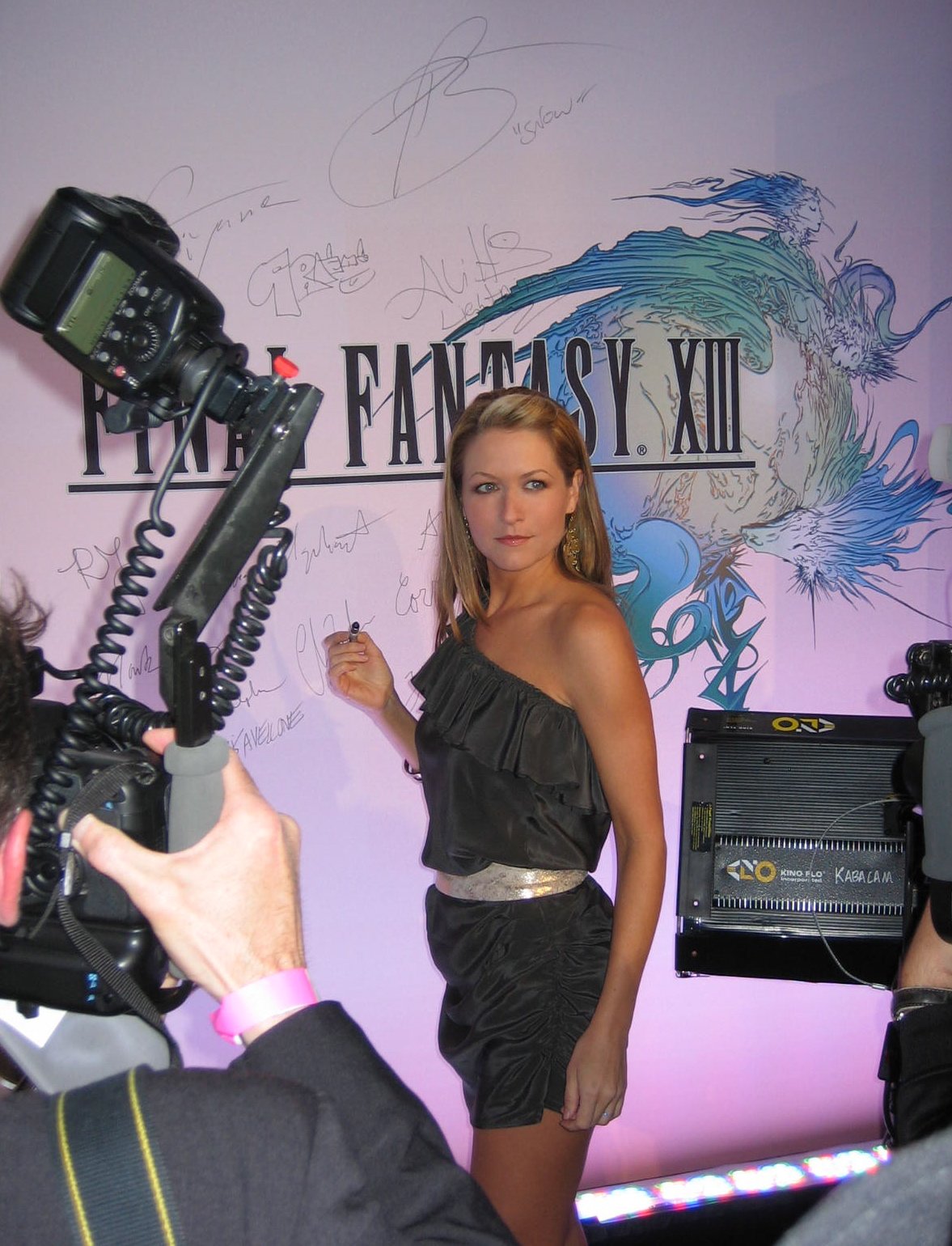 Фото - Эли Хиллис: 1177x1540 / 278 Кб