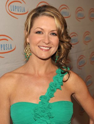 Фото - Эли Хиллис: 303x400 / 23 Кб