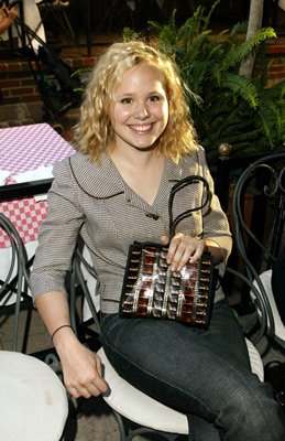 Фото - Элисон Пилл: 259x400 / 34 Кб