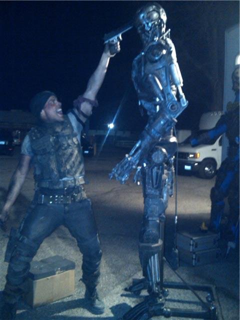 Фото - Кирон Эллиотт: 480x640 / 48 Кб