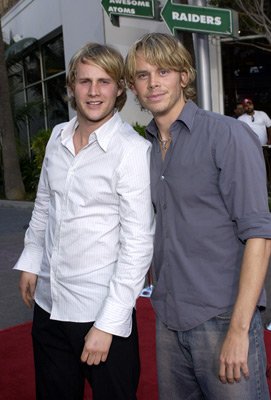 Фото - Эрик Кристиан Олсен: 271x400 / 26 Кб