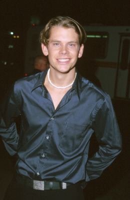 Фото - Эрик Кристиан Олсен: 260x400 / 16 Кб