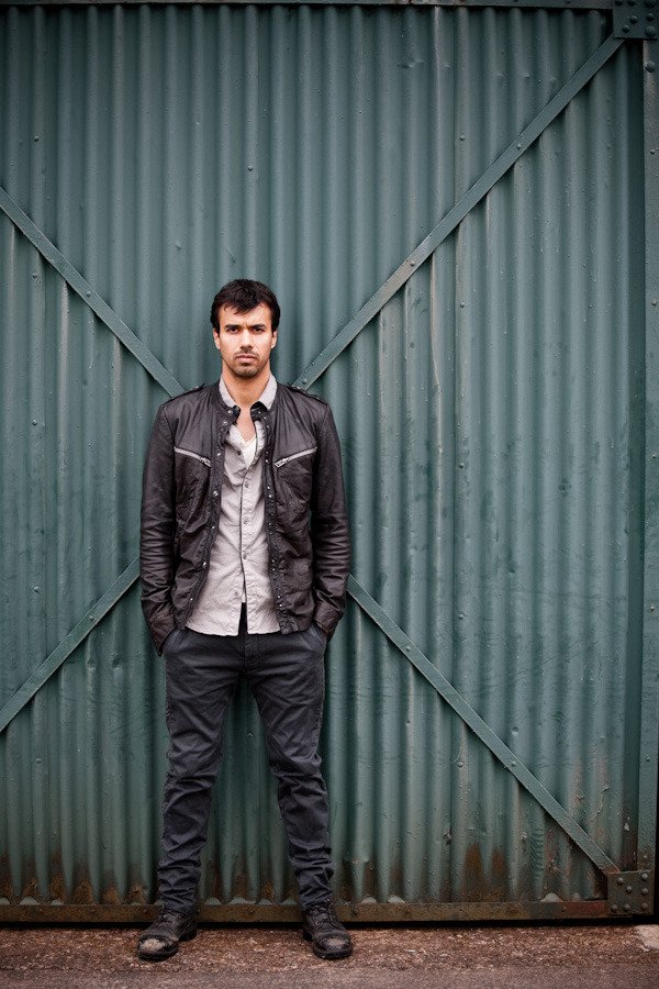 Фото - Филлип Риз: 600x900 / 123 Кб