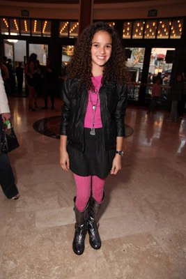 Фото - Мэдисон Петтис: 267x400 / 24 Кб