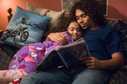 Фото - Мэдисон Петтис: 425x282 / 30 Кб