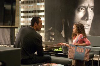 Фото - Мэдисон Петтис: 321x212 / 16 Кб