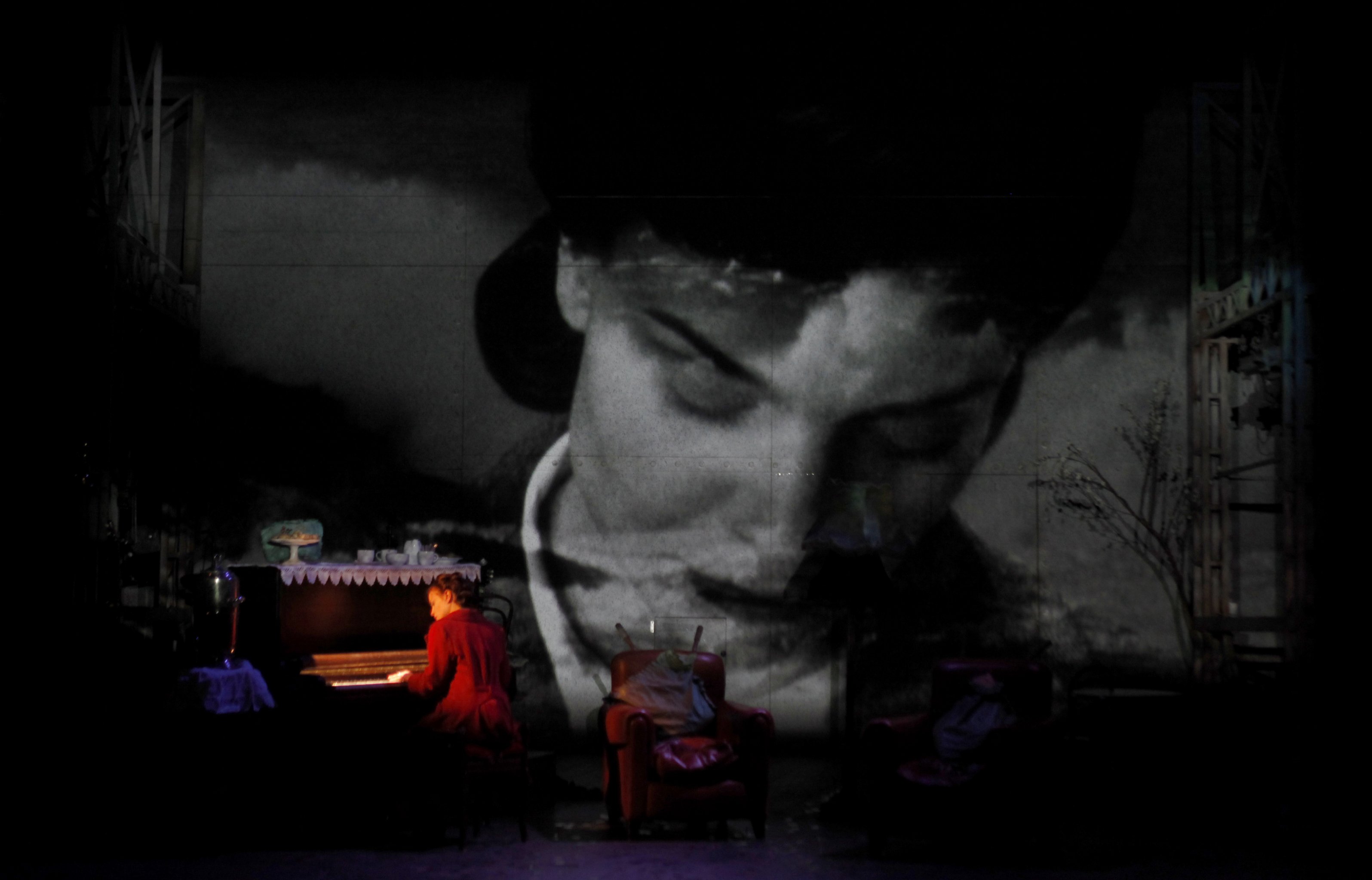 Фото - Ханна Йеллэнд: 3191x2048 / 363 Кб