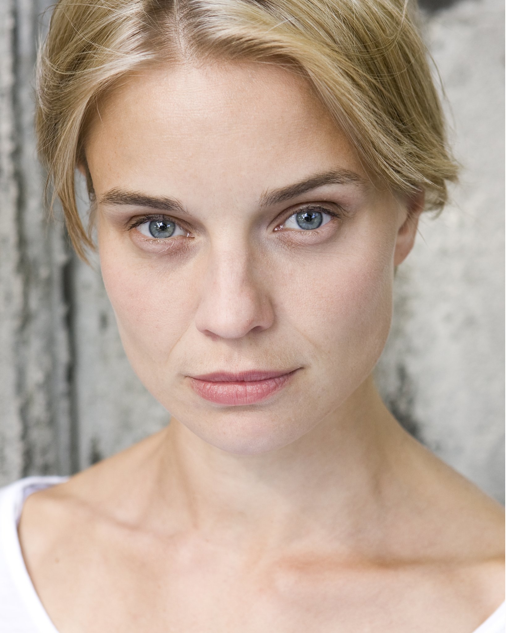 Фото - Ханна Йеллэнд: 1638x2048 / 388 Кб